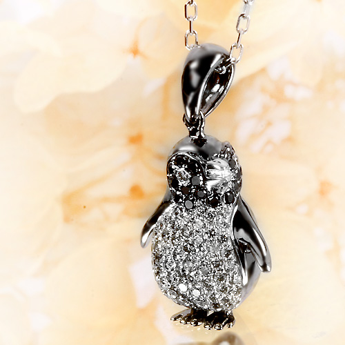 ダイヤモンド&ブラックダイヤモンド0.3ct ペンギンモチーフ