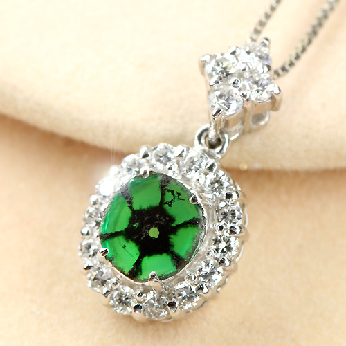 トラピッチェエメラルド 0.4ct ダイヤモンド プラチナ ネックレス