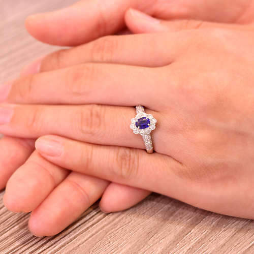ロイヤルブルーサファイア0.7ct ダイヤ0.5ct プラチナ リング（指輪