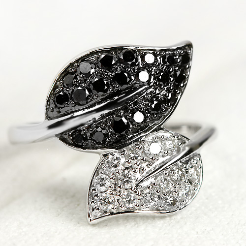 ブラックダイヤモンド&ダイヤモンド リーフモチーフ ホワイトゴールド