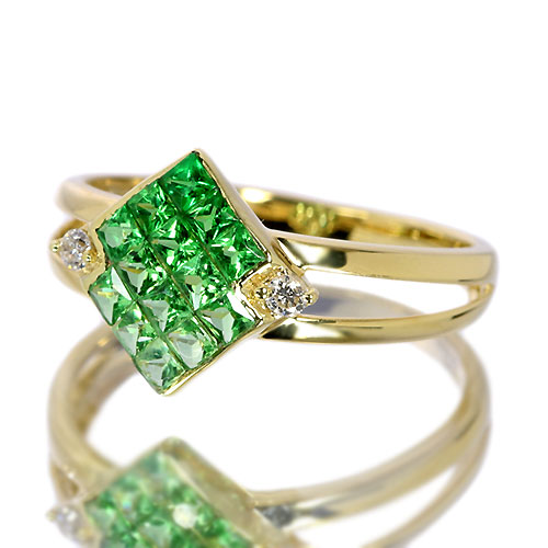 グリーンガーネット（ツァボライト）0.6ct ダイヤモンド
