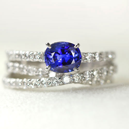 コーンフラワーサファイア1ct ダイヤモンド0.6ct プラチナ リング