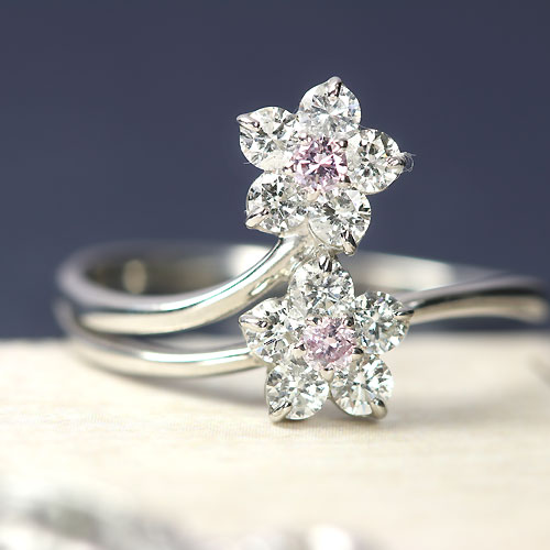 天然ピンクダイヤ❗️D0.09CT✨プラチナフラワーピンクダイヤモンドリング ピンクダイヤモンド ダイヤモンド 0.4ct ツインフラワー