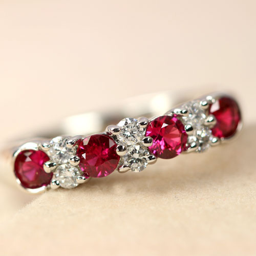 ルビー0.6ct ダイヤモンド プラチナ リング(指輪)【品質保証書/宝石