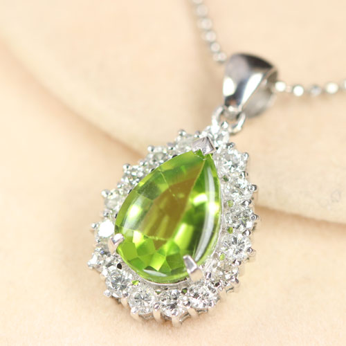 ペリドット2ct ダイヤモンド プラチナ ネックレス 【品質保証書/宝石 
