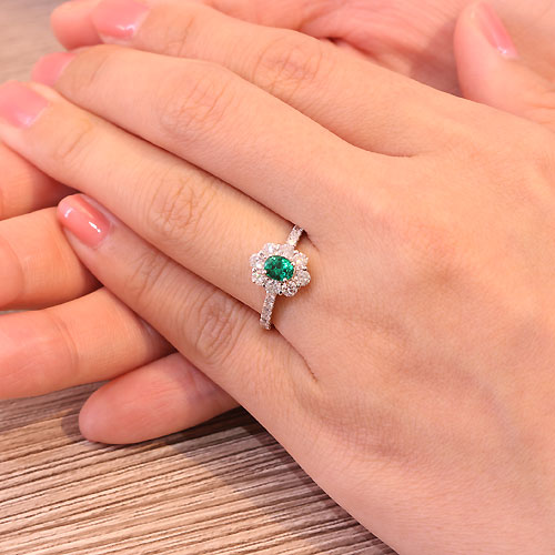 ノンオイルエメラルド0.36ct ダイヤモンド0.6ct プラチナ リング（指輪