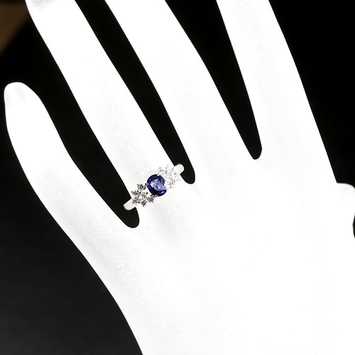 ブルーサファイア0.7ct ダイヤモンド プラチナ リング（指輪）【品質