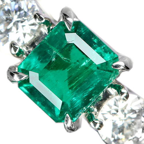 コロンビア産エメラルド0.56ct ダイヤモンド0.53ct プラチナ