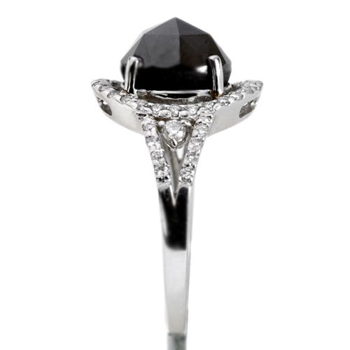 ブラックダイヤモンド3.6ct ダイヤモンド0.25ct プラチナ リング（指輪