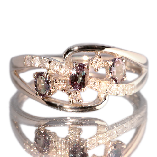ブラジル産アレキサンドライト0.38ct ダイヤモンド0.17ct プラチナ