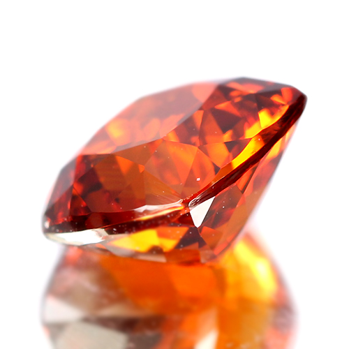 no.0088 シャープなオレンジガーネット　一点物 ナミビア産スペサタイトガーネット3.48ct【品質保証書/宝石鑑別書付