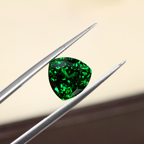 タンザニア産グリーンガーネット（ツァボライト）3.3ct 【品質保証書