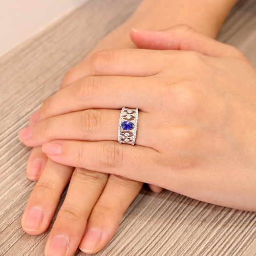 コーンフラワーサファイア0.64ct ダイヤモンド0.45ct ペアシェイプ