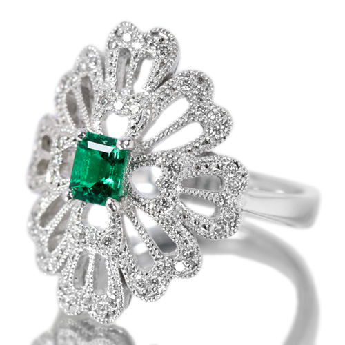 コロンビア産エメラルド0.4ct ダイヤモンド0.26ct プラチナ リング