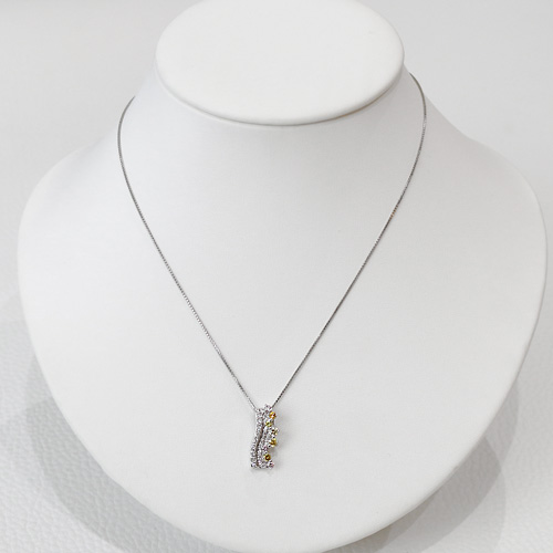 イエローダイヤモンド・ピンクダイヤモンド・ダイヤモンド0.77ct 