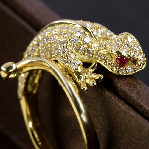 ダイヤモンド1.0ct ルビー0.07ct イエローゴールド トカゲ リング