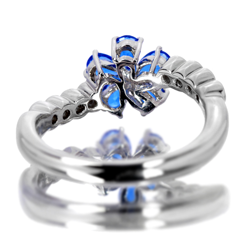 アウイナイト0.5ct ダイヤモンド0.2ct フラワーモチーフ