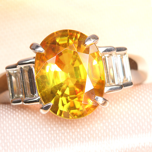 スフェーン 3.4ct ダイヤモンド プラチナ リング（指輪）【品質保証書 