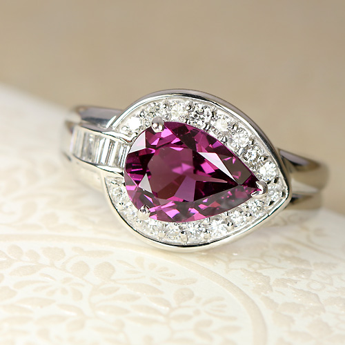 グレープガーネット（ロードライト）2.0ct ダイヤモンド プラチナ