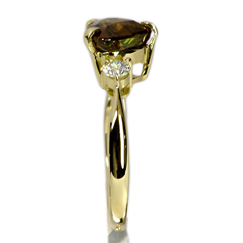 第104回抽選販売＞スフェーン 2.7ct ハートシェイプ ダイヤモンド