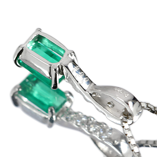 コロンビア産エメラルド 0.3ct ダイヤモンド プラチナ