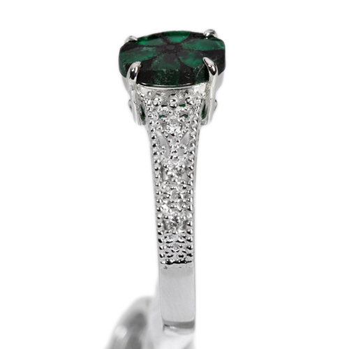 トラピッチェエメラルド 0.7ct ダイヤモンド プラチナ リング（指輪