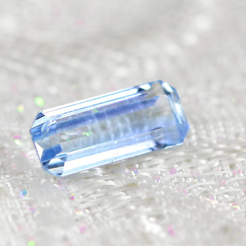 ジェレメジェバイト（エレメーエファイト）0.57ct【品質保証書・宝石