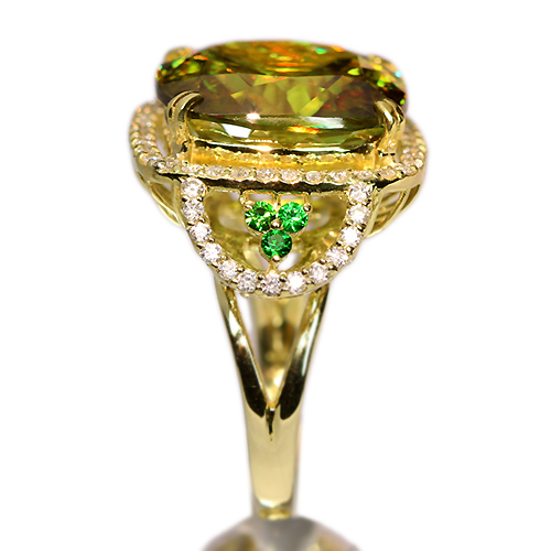 スフェーン 11.8ct デマントイドガーネット ダイヤモンド