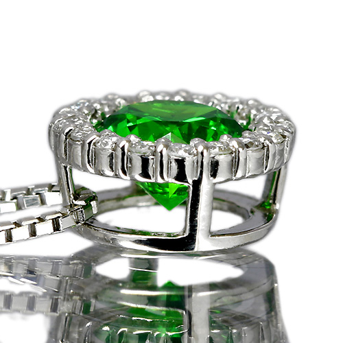 ロシア産デマントイドガーネット 0.9ct ダイヤモンド プラチナ