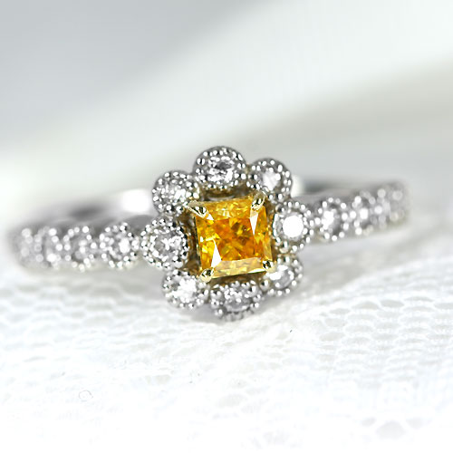 と*前様 天然イエローダイア　プラチナ台鑑別書付 中央イエローダイアモンド0.8 イエローダイヤモンド 0.259ct/FVOY/SI2 ダイヤモンド プラチナ