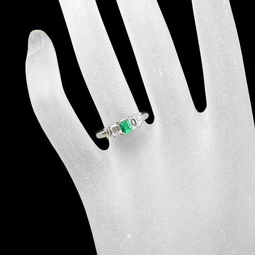 コロンビア産エメラルド 0.3ct ダイヤモンド プラチナ リング（指輪