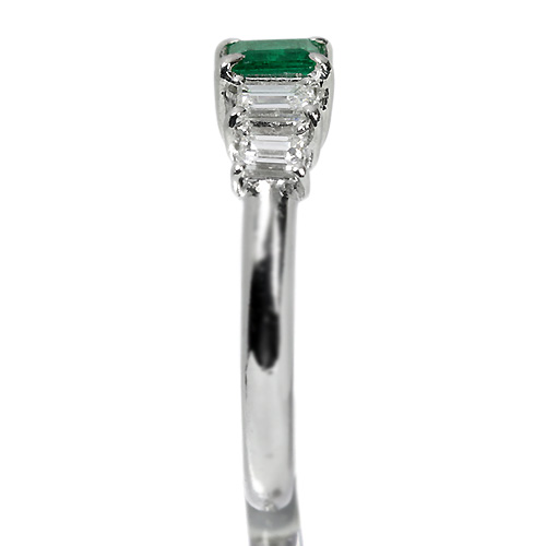 コロンビア産エメラルド 0.3ct ダイヤモンド プラチナ パヴェ