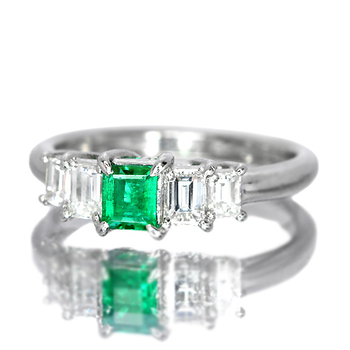 ダイヤモンド　エメラルド リング　プラチナ コロンビア産エメラルド 0.34ct ダイヤモンド 0.6ct プラチナ