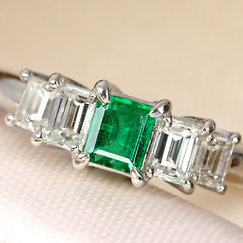 コロンビア産エメラルド 0.3ct ダイヤモンド プラチナ リング