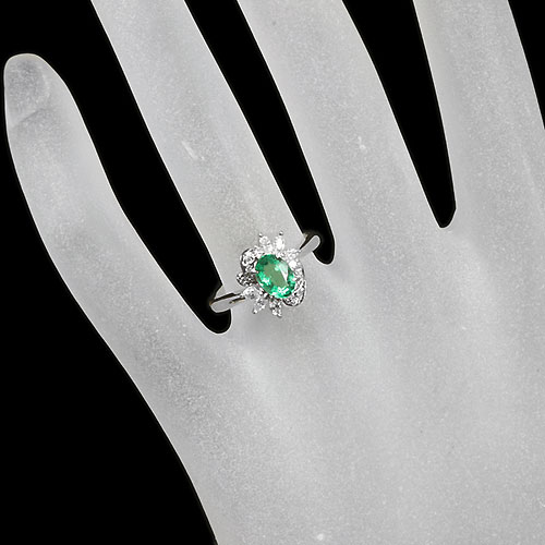 第169回抽選販売＞エメラルド 0.66ct ダイヤモンド プラチナ リング 