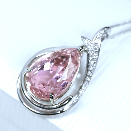 大玉クンツァイト17.5mm18cm 高品質 高透明 クンツァイト 17.2ct ダイヤモンド プラチナ ネックレス【品質保証書