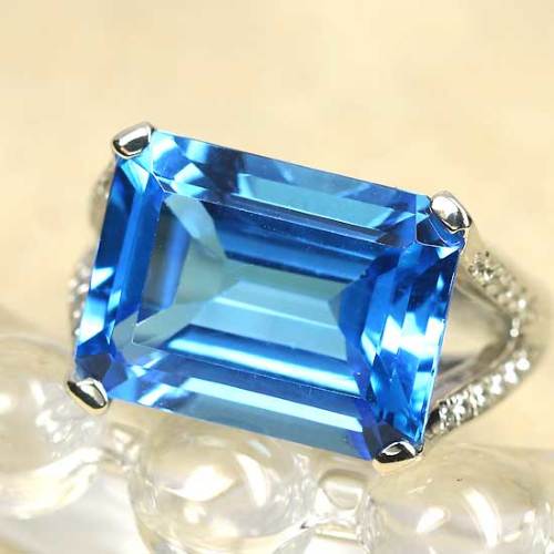 スイスブルートパーズ 13ct ダイヤモンド プラチナ リング（指輪