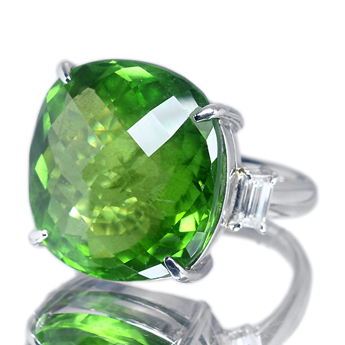 ペリドット 24.5ct ダイヤモンド プラチナ リング（指輪）【品質保証書 