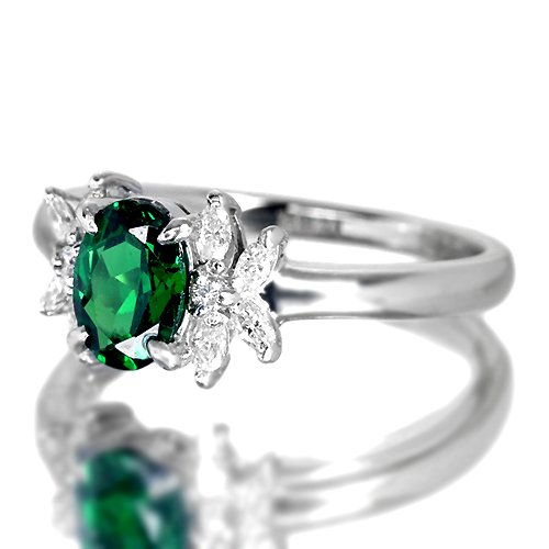 グリーンガーネット（ツァボライト） 0.78ct ダイヤモンド プラチナ