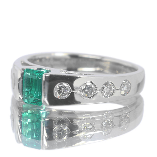コロンビア産エメラルド 0.48ct ダイヤモンド プラチナ リング（指輪