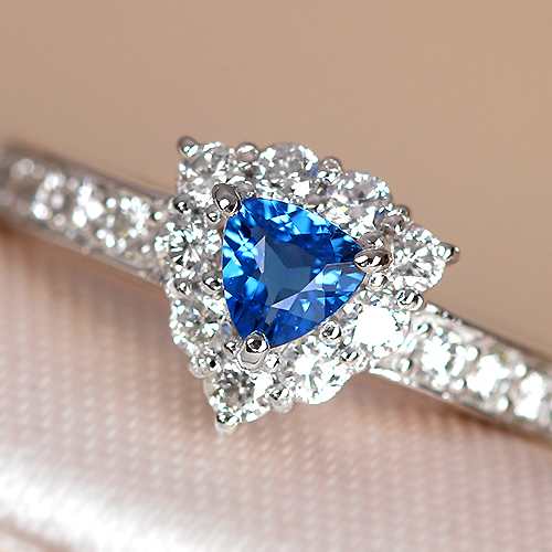 第220回抽選販売＞カラーチェンジアウイナイト 0.18ct