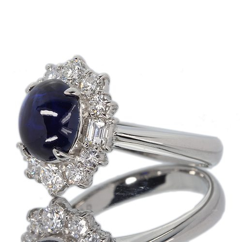 ブルーサファイア（カボション）2.71ct ダイヤモンド0.8ct