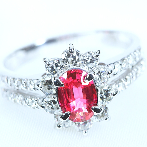 ネオンピンクスピネル0.581ct ダイヤモンド0.95ct プラチナ リング 
