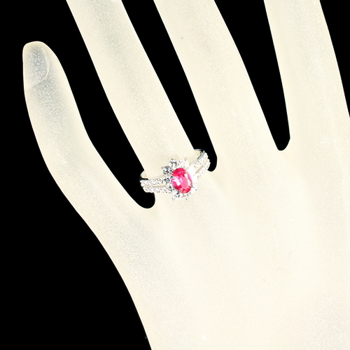 ピンクスピネルプラチナリング ネオンピンクスピネル0.581ct ダイヤモンド0.95ct プラチナ
