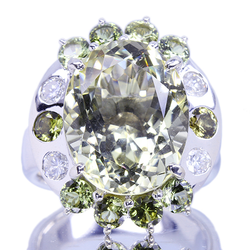 フェルスパー（フェルドスパー） 10.63ct ダイヤモンド 0.47ct 