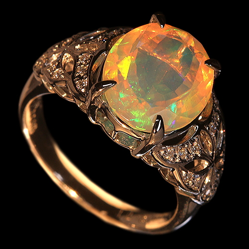 エチオピア産ウェロオパール（ファセットカット） 2.71ct ダイヤモンド 