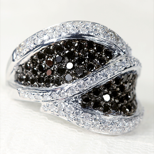 ブラックダイヤモンド 1.5ct ホワイトゴールド リング(指輪)【品質