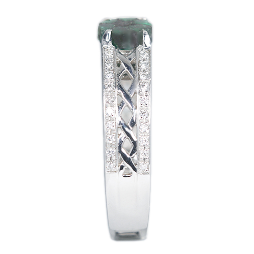 第270回抽選販売＞トラピッチェエメラルド 0.56ct ダイヤモンド