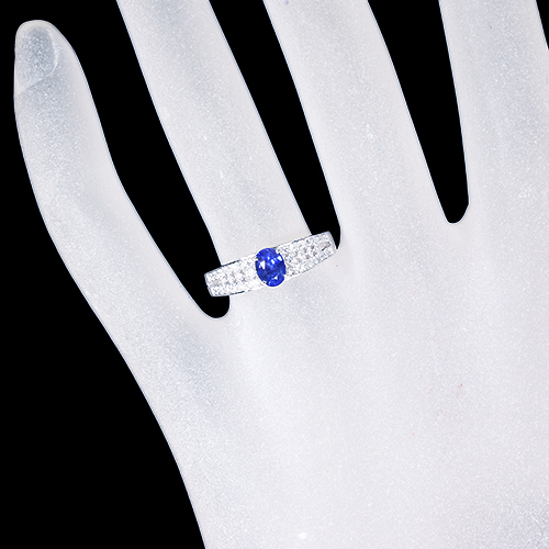 コーンフラワーブルーサファイア 0.6ct ダイヤモンド プラチナ
