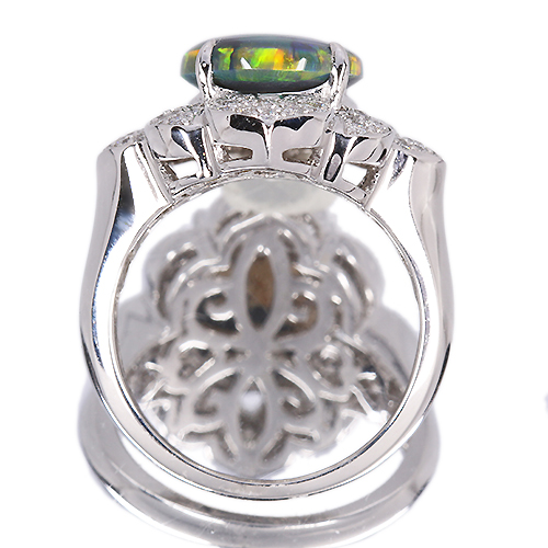 オーストラリア産ブラックオパール 約2.8ct ダイヤモンド 約0.5ct